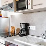 T3 Moderne Avec Wifi, Parking Securise Et A 300m De La - Fr-1-409-160 Narbonne